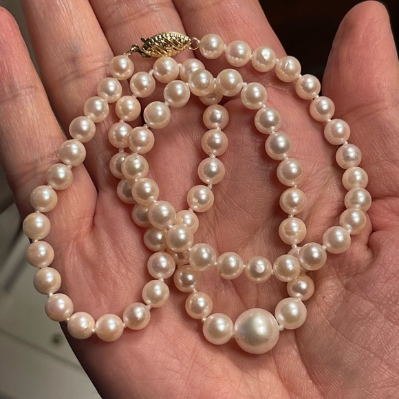 Vintage Jewelry - 14K solid gold high quality cultured round freshwater pearl necklace